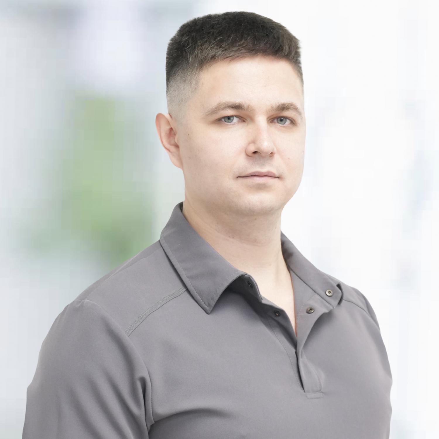 Зверев Роман Владимирович - приём в Воронеже | SmartClinic